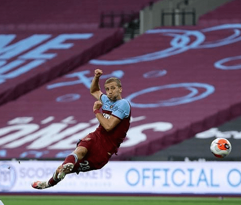 诺维奇客胜,保级前景稍显乐观的简单介绍 诺维奇客胜,保级前景稍显乐观的简单介绍