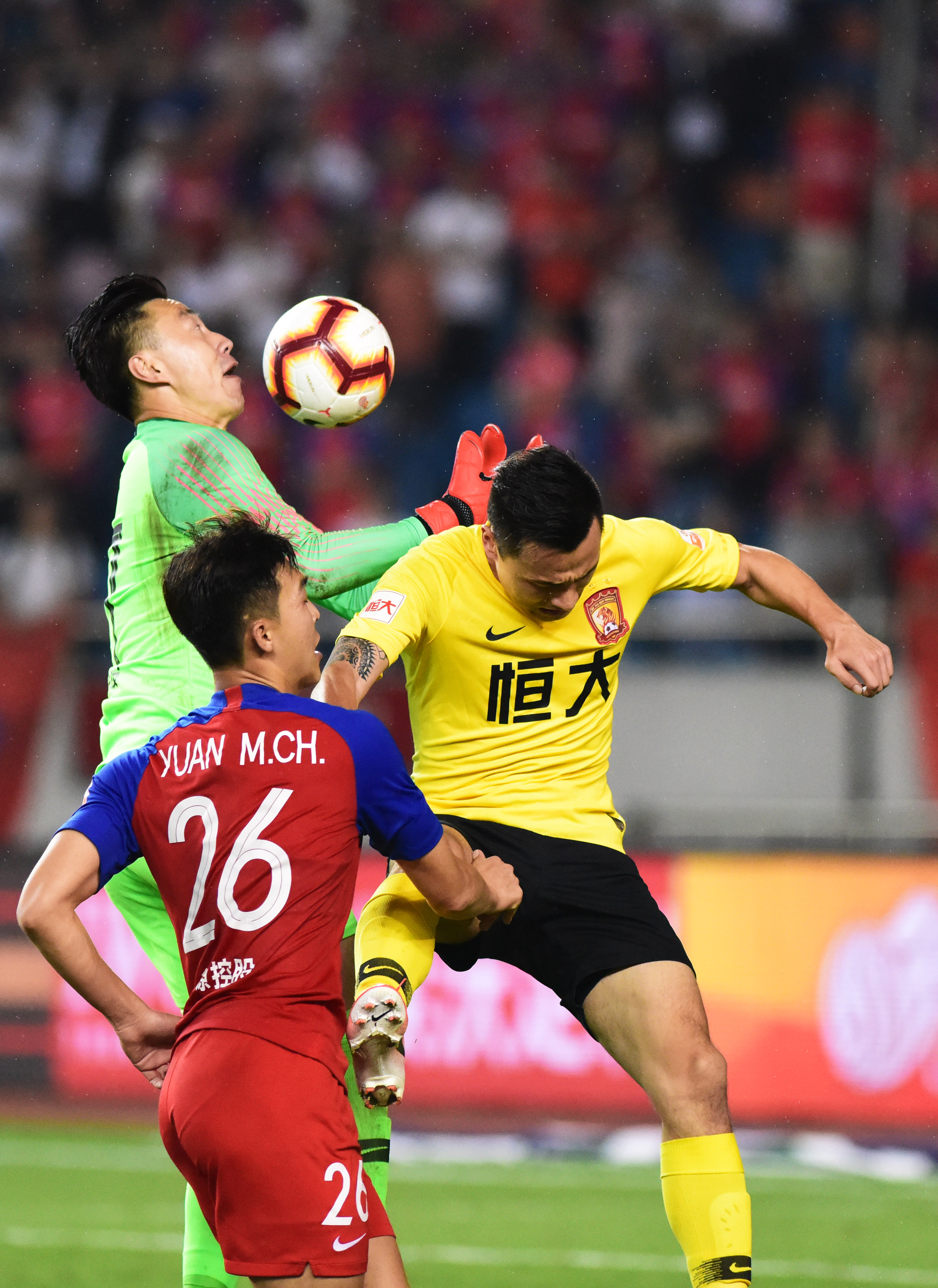 富力胜重庆：广州富力队胜重庆队，喜获胜利的简单介绍