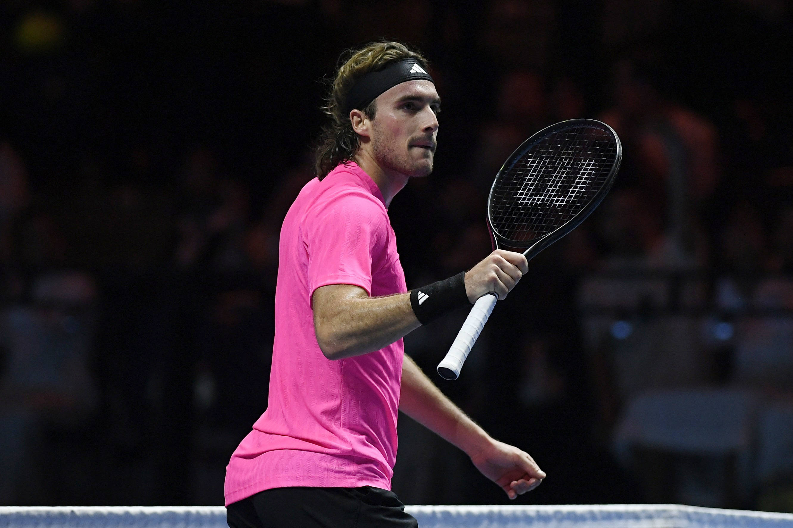 西班牙网球队血洗澳大利亚网球队，西西帕斯爆发神勇的简单介绍