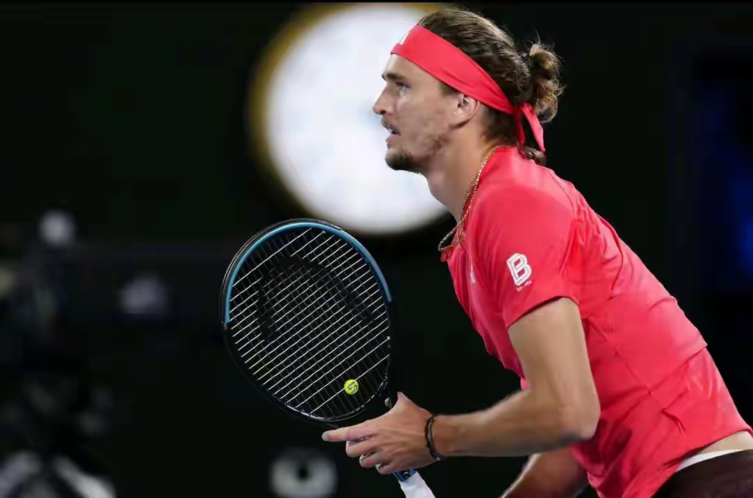 关于戴维斯杯完胜年终总决赛，兹维列夫带队取胜的信息