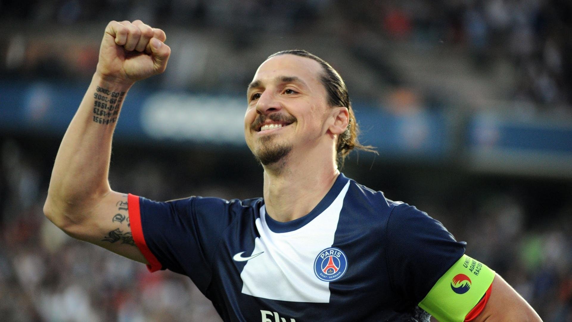 辛纳ATP总决赛绝杀封王，刷新历史书写年终传奇